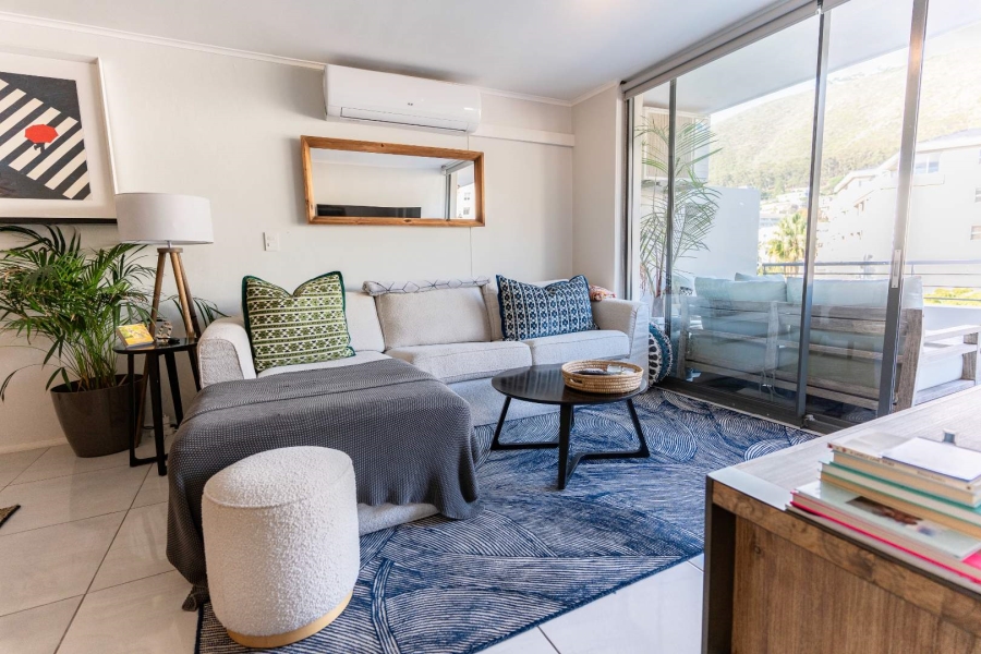 To Let 2 Bedroom Property for Rent in Sea Point Western Cape